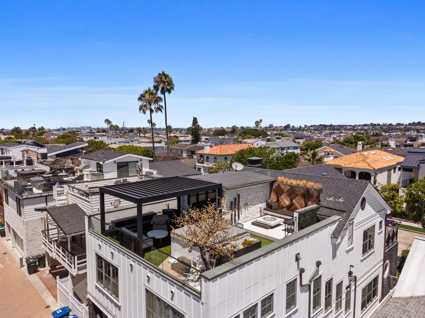 Newport Beach House: 2037 East Ocean Blvd