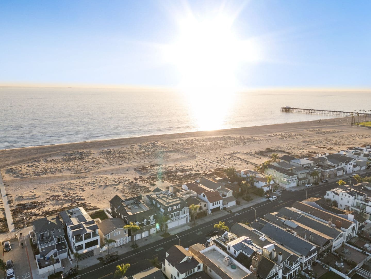 Newport Beach House: 1215 E Balboa Blvd