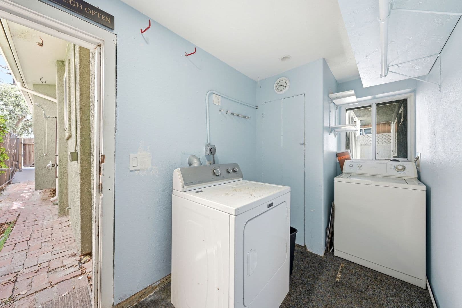 Newport Beach Apartment: 126 East Balboa
