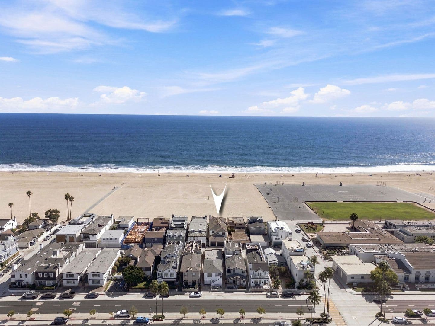 Newport Beach House: 1228 W Oceanfront