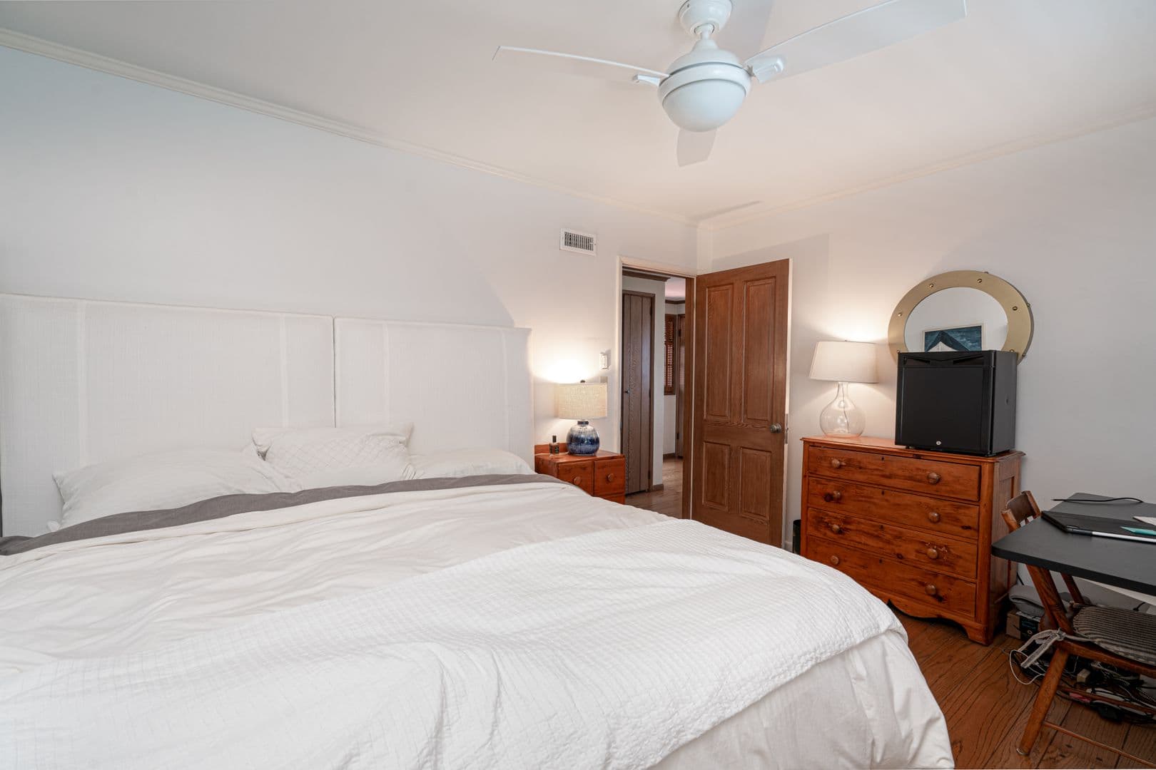 Newport Beach House: 2124 E. Oceanfront