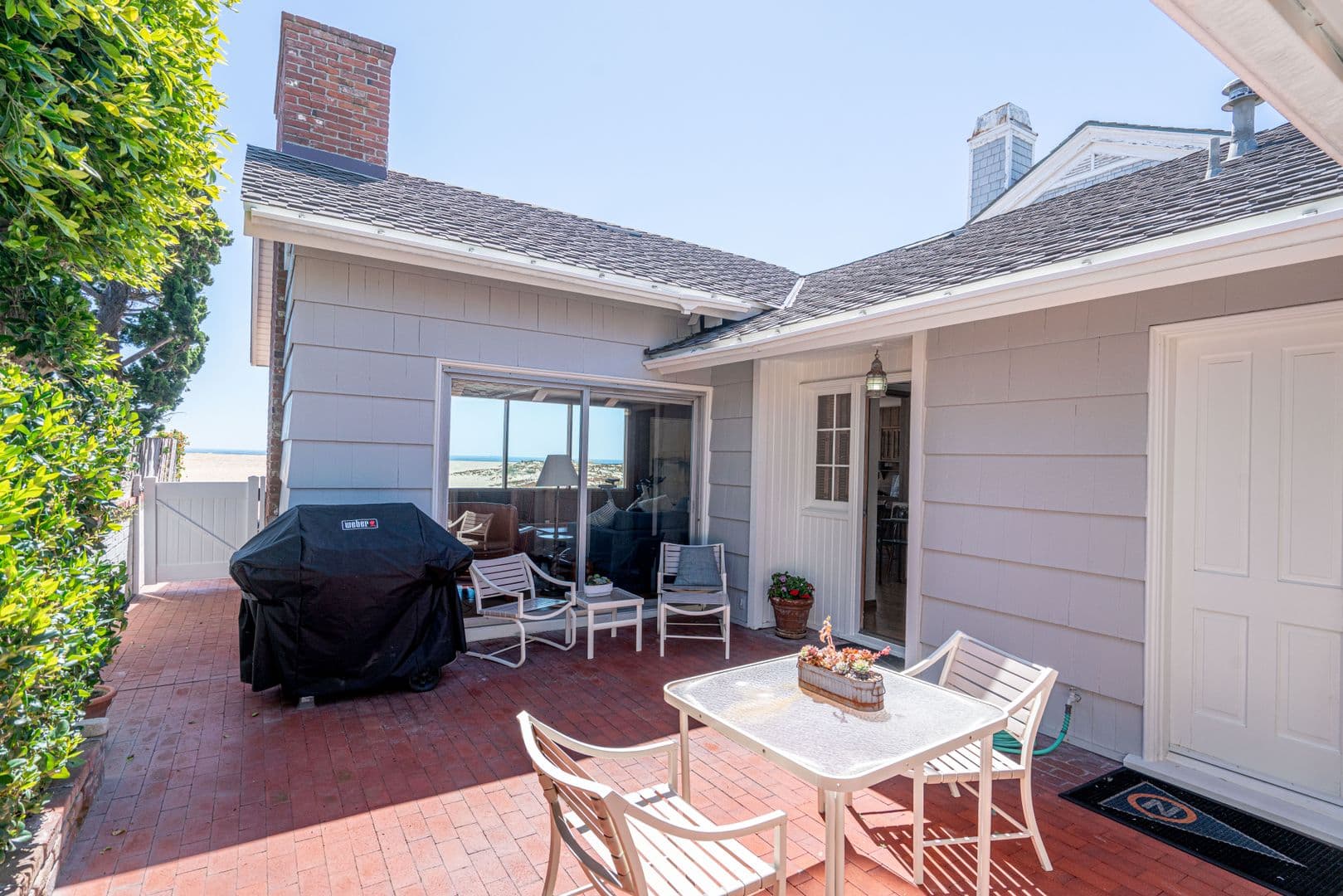 Newport Beach House: 2124 E. Oceanfront