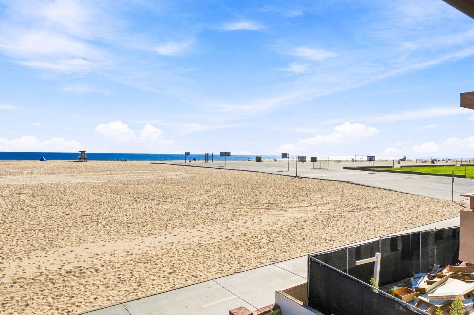 Newport Beach House: 1228 W Oceanfront