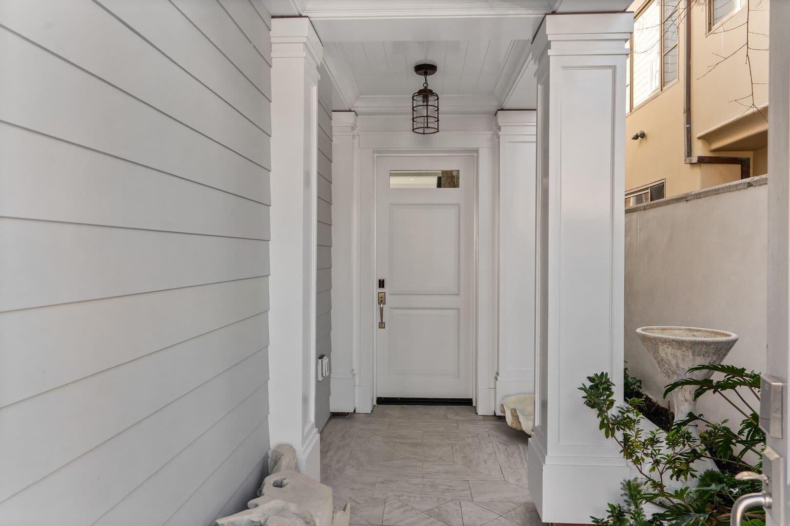 Newport Beach House: 1215 E Balboa Blvd