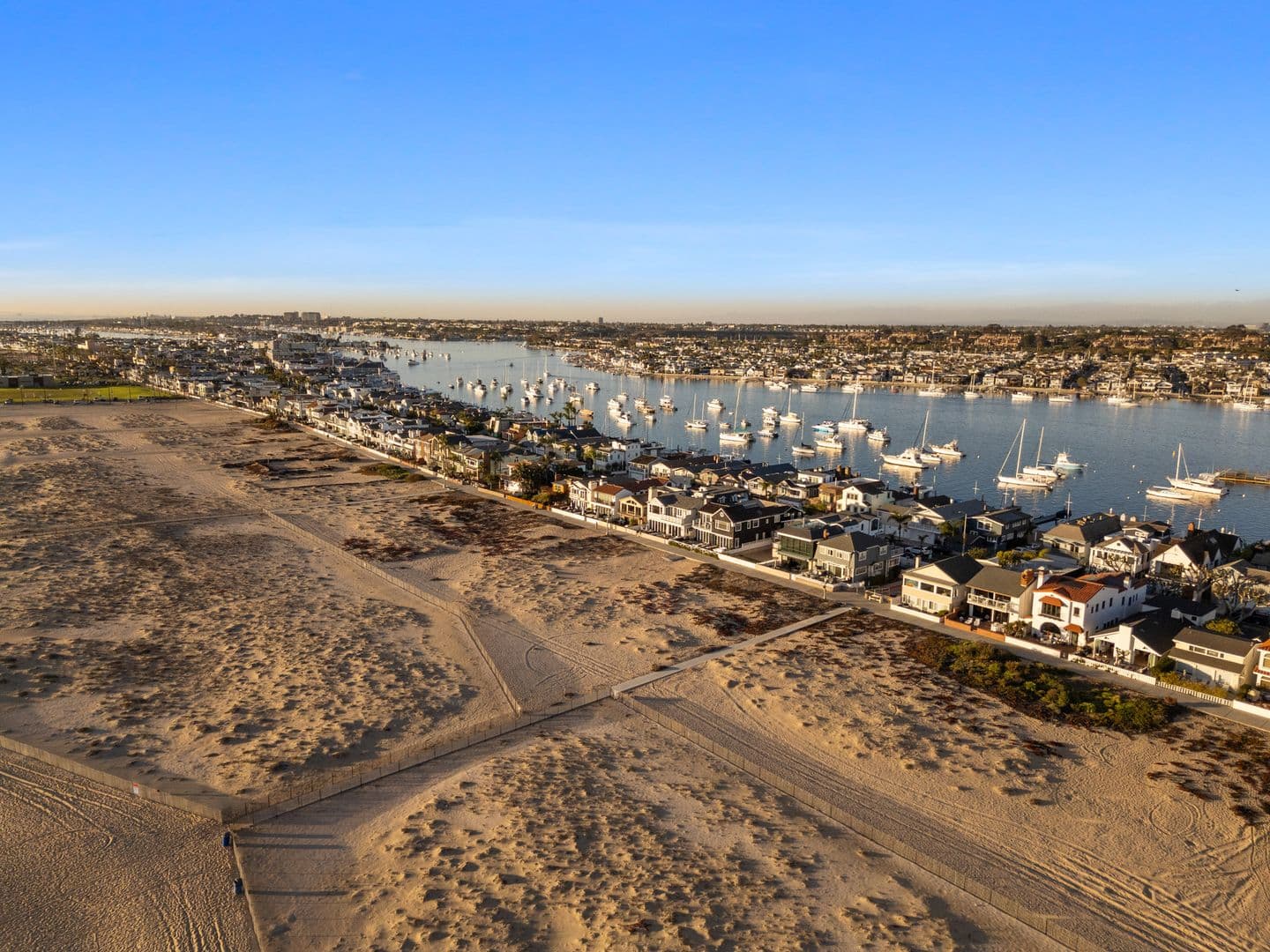 Newport Beach House: 1215 E Balboa Blvd