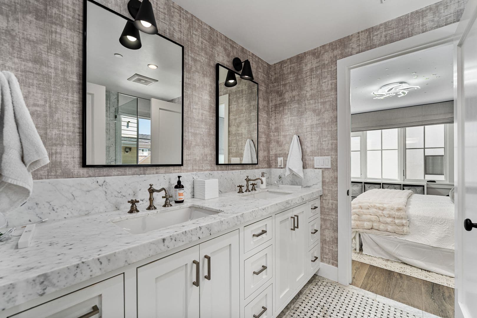 Newport Beach House: 2037 East Ocean Blvd