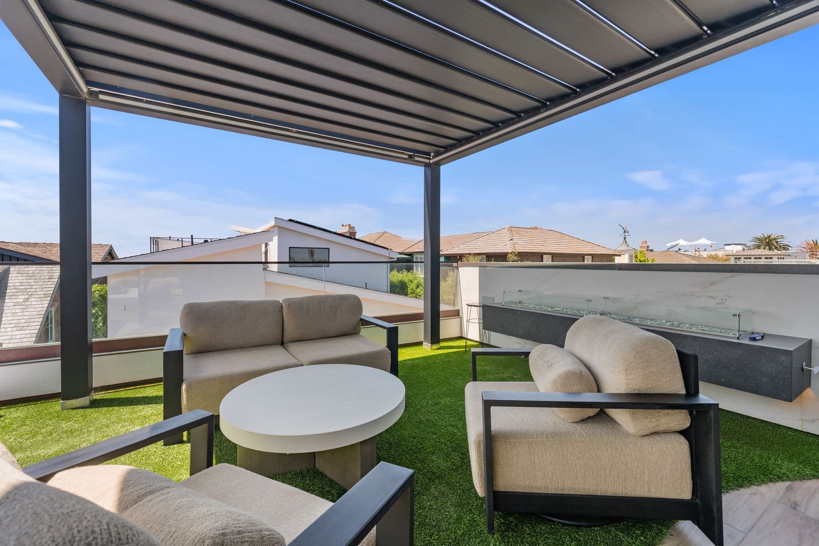 Newport Beach House: 2037 East Ocean Blvd