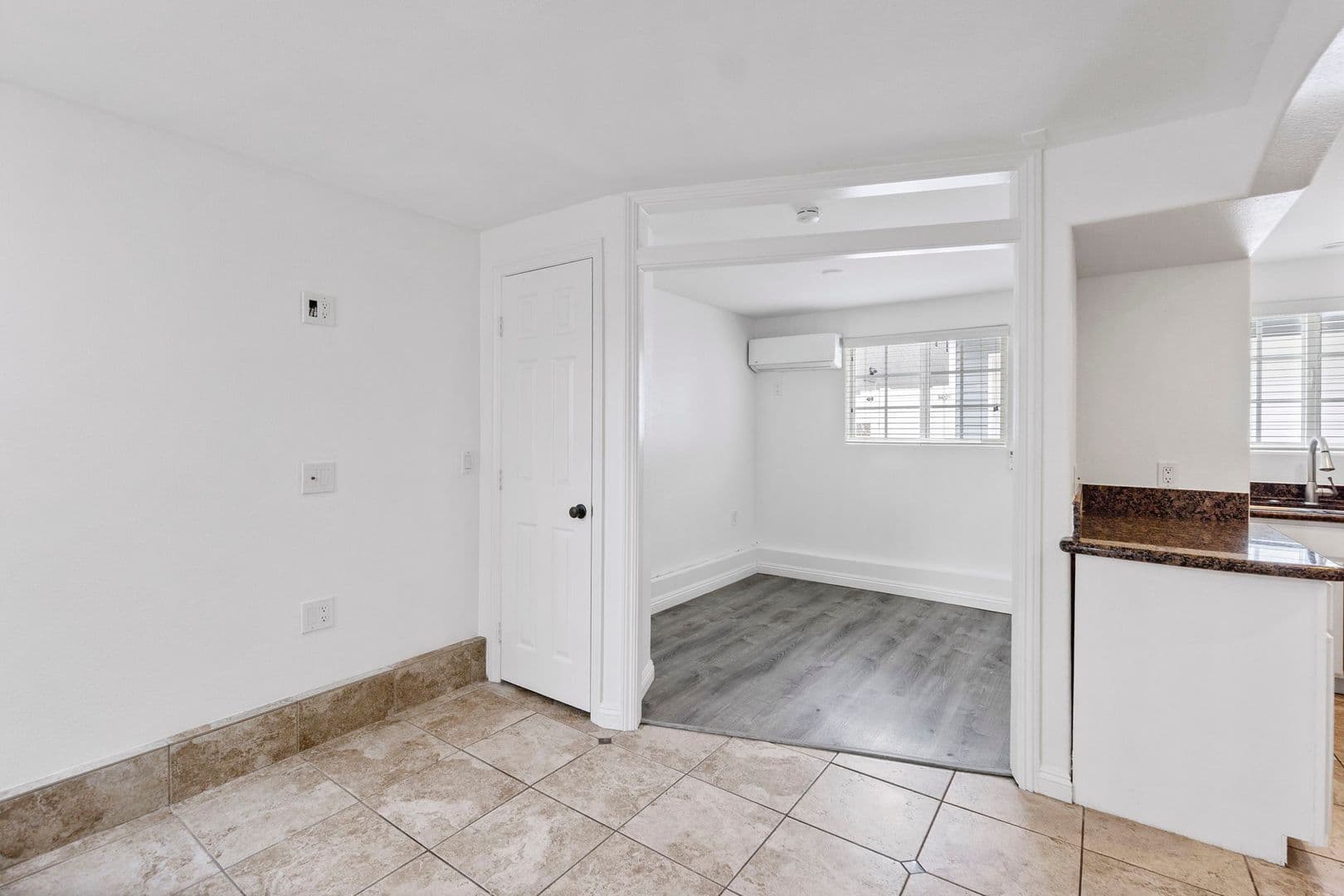 Newport Beach Apartment: 126 East Balboa
