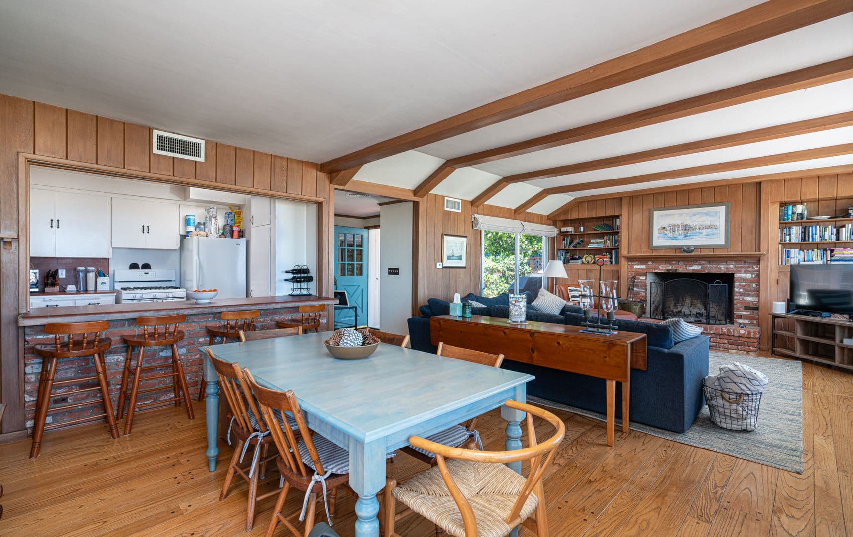 Newport Beach House: 2124 E. Oceanfront