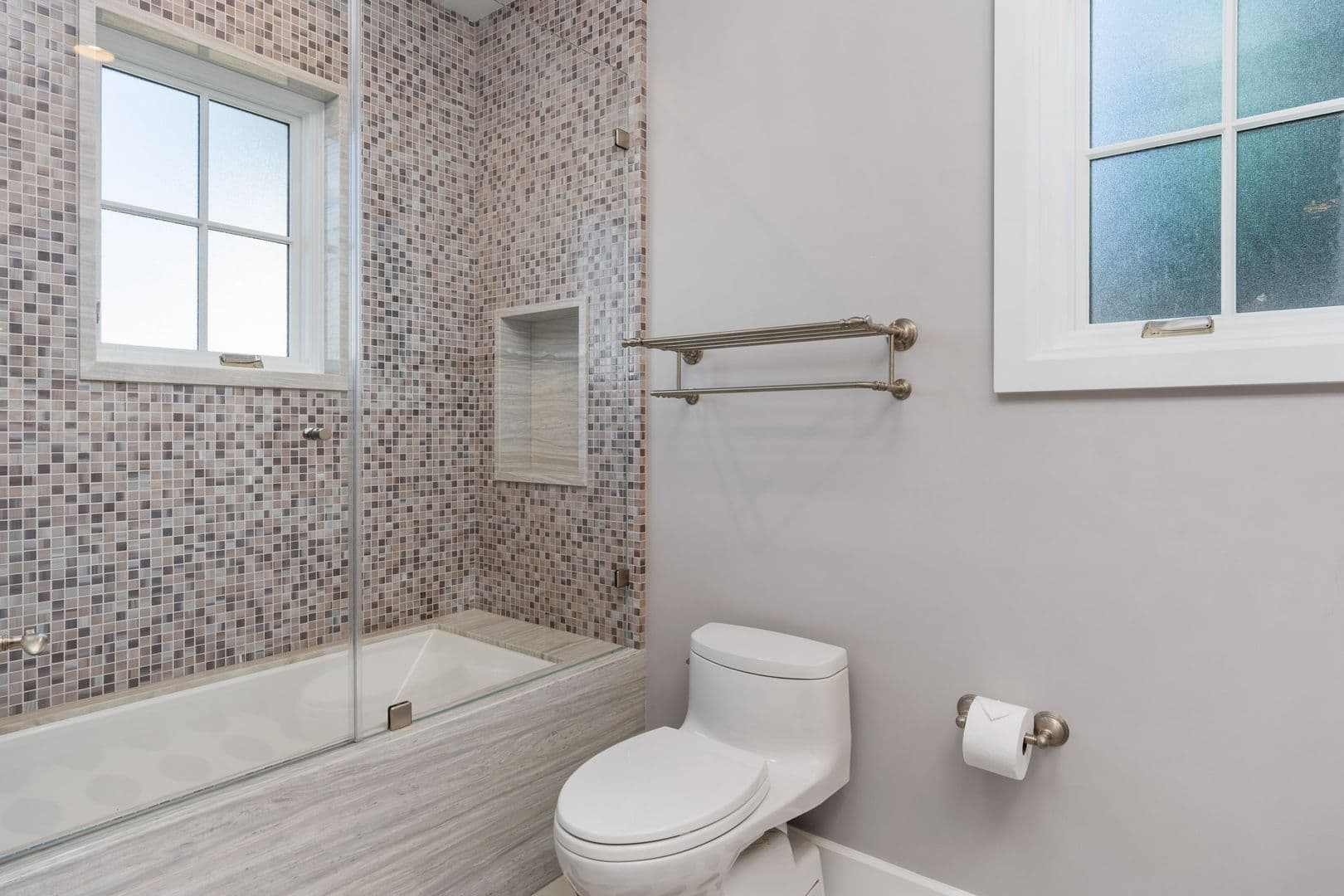 Newport Beach House: 1215 E Balboa Blvd