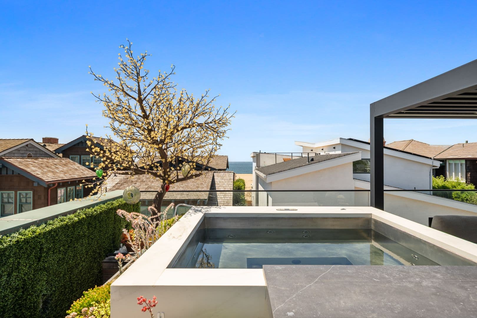 Newport Beach House: 2037 East Ocean Blvd