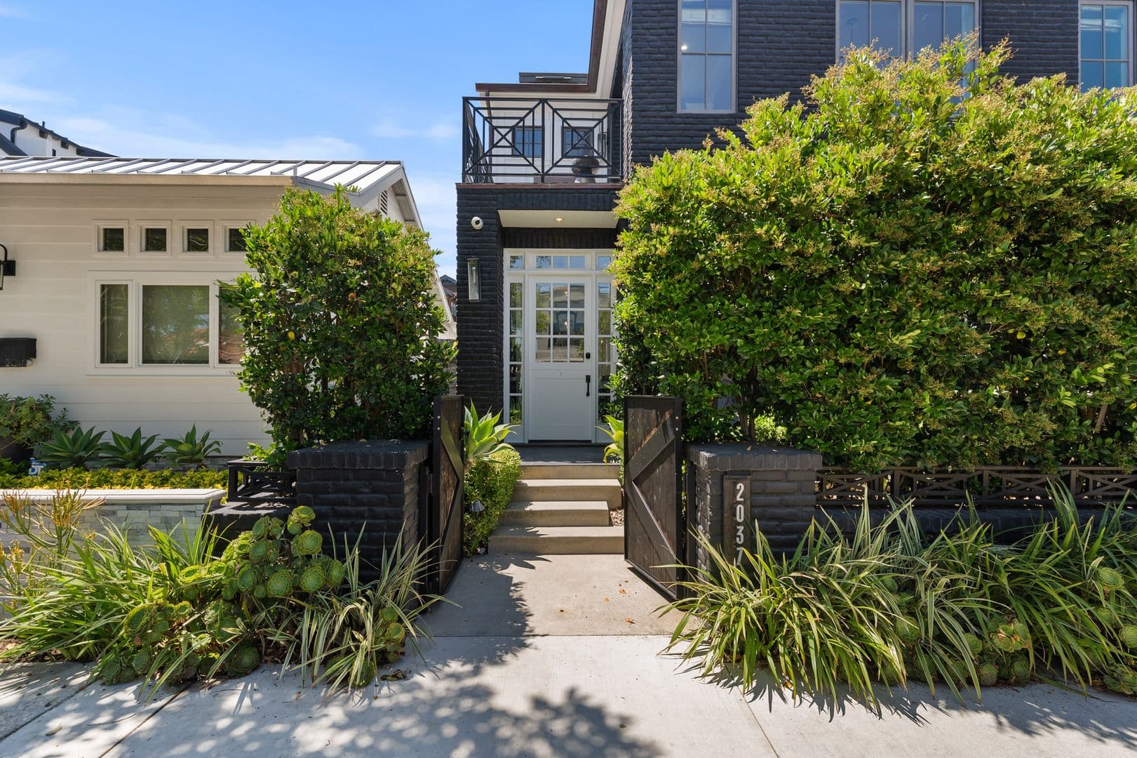 Newport Beach House: 2037 East Ocean Blvd