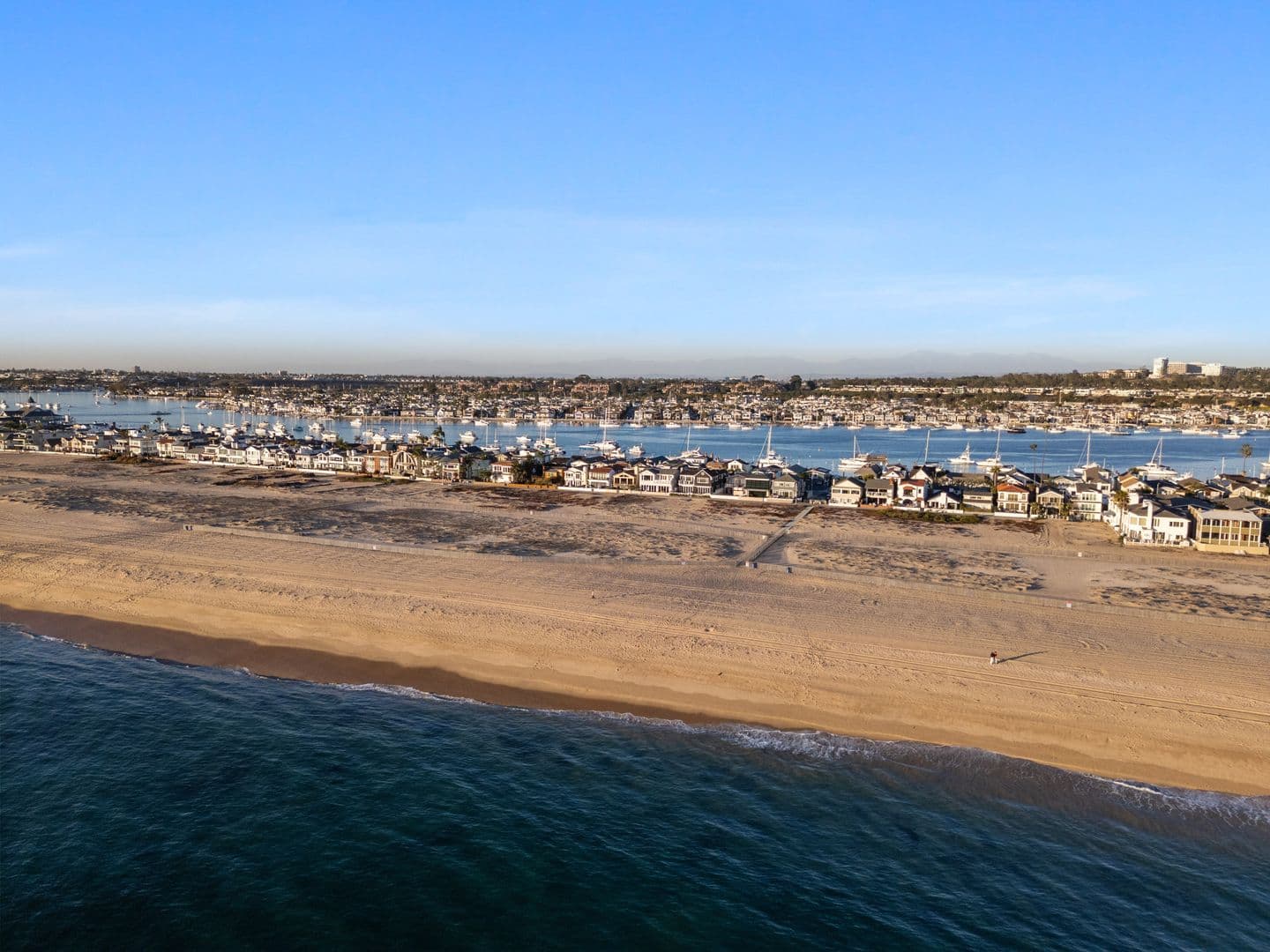 Newport Beach House: 1215 E Balboa Blvd