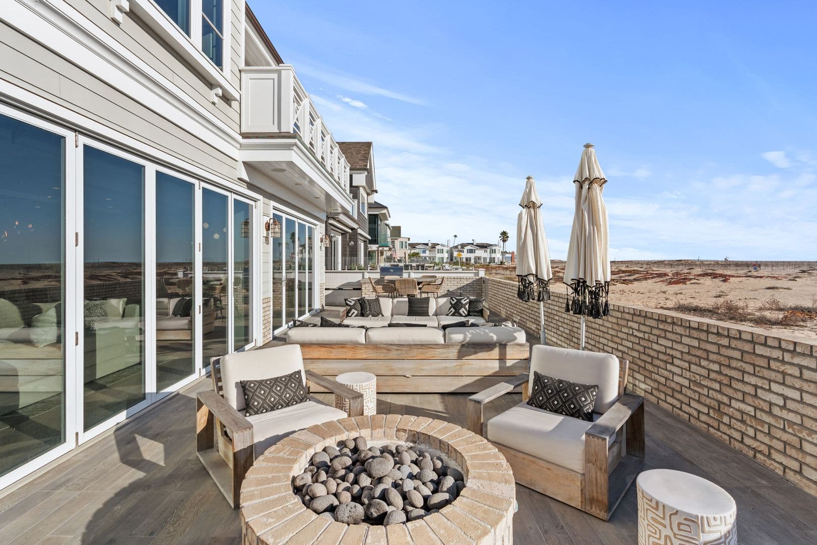 Newport Beach House: 1215 E Balboa Blvd
