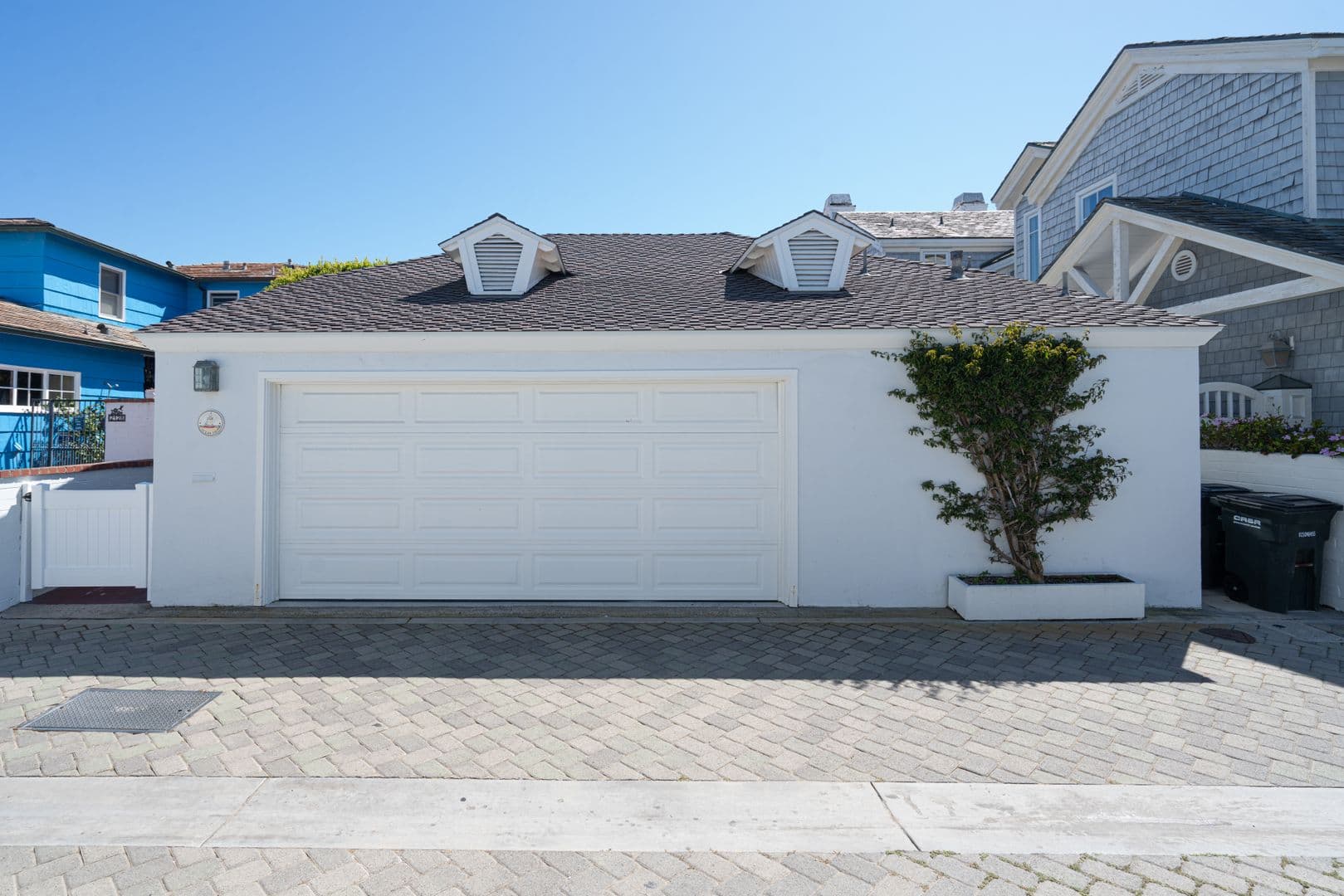 Newport Beach House: 2124 E. Oceanfront