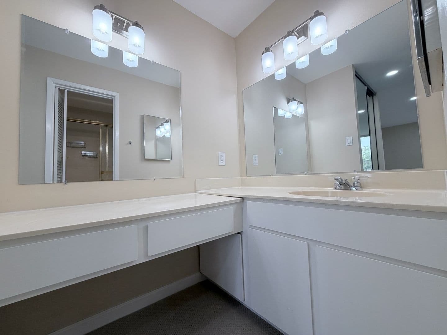 Foster City House: 1170 Foster City Blvd #107
