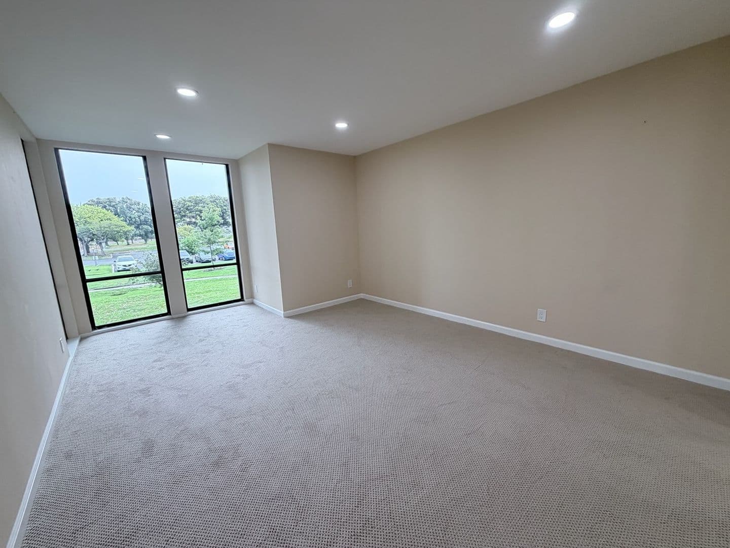 Foster City House: 1170 Foster City Blvd #107
