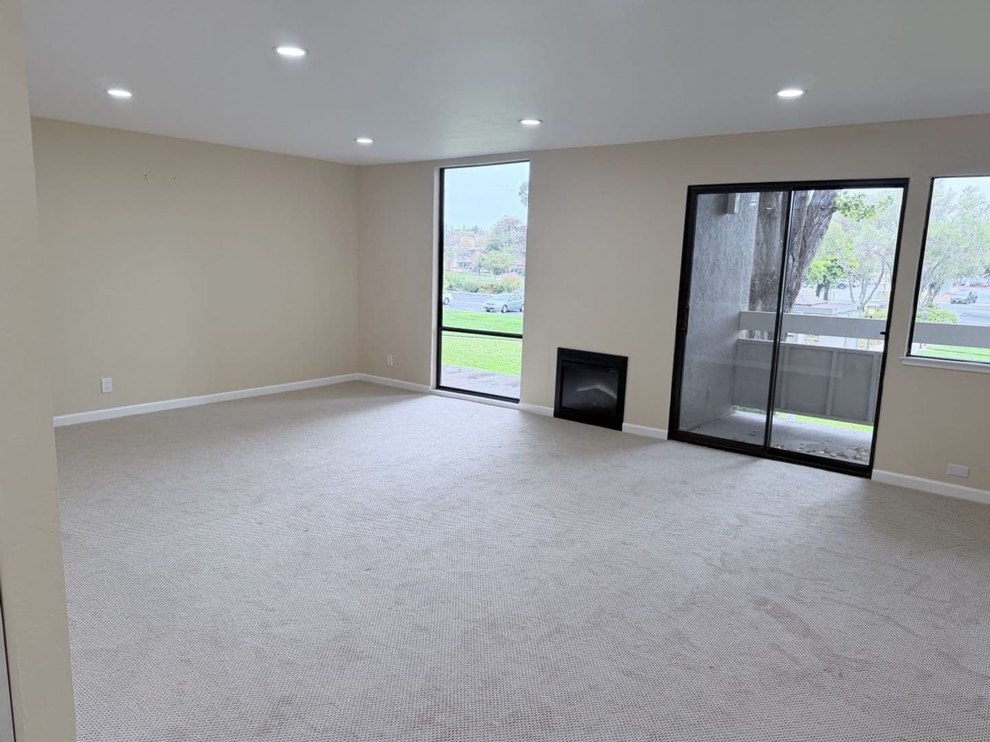 Foster City House: 1170 Foster City Blvd #107