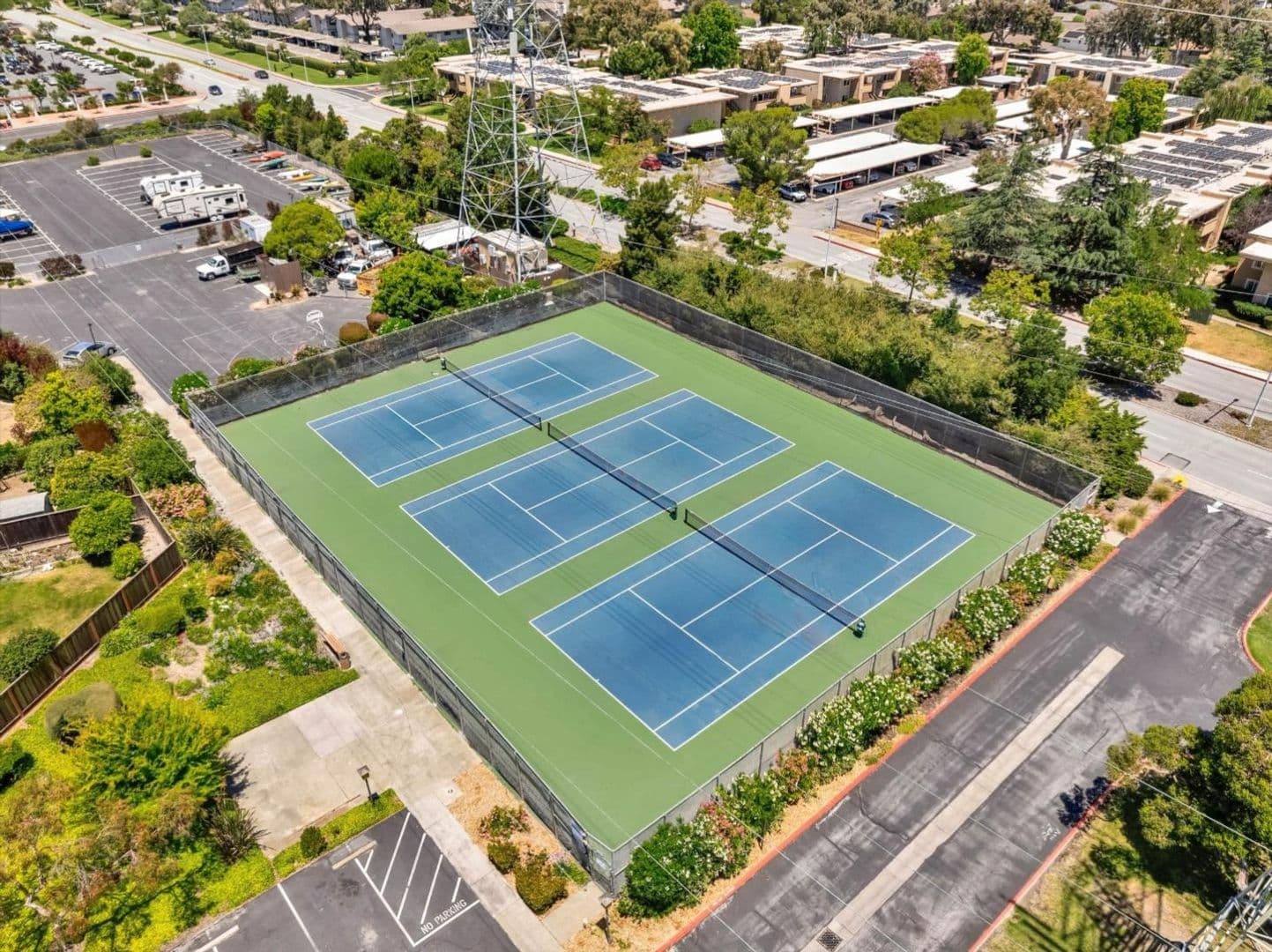 Foster City House: 1170 Foster City Blvd #107