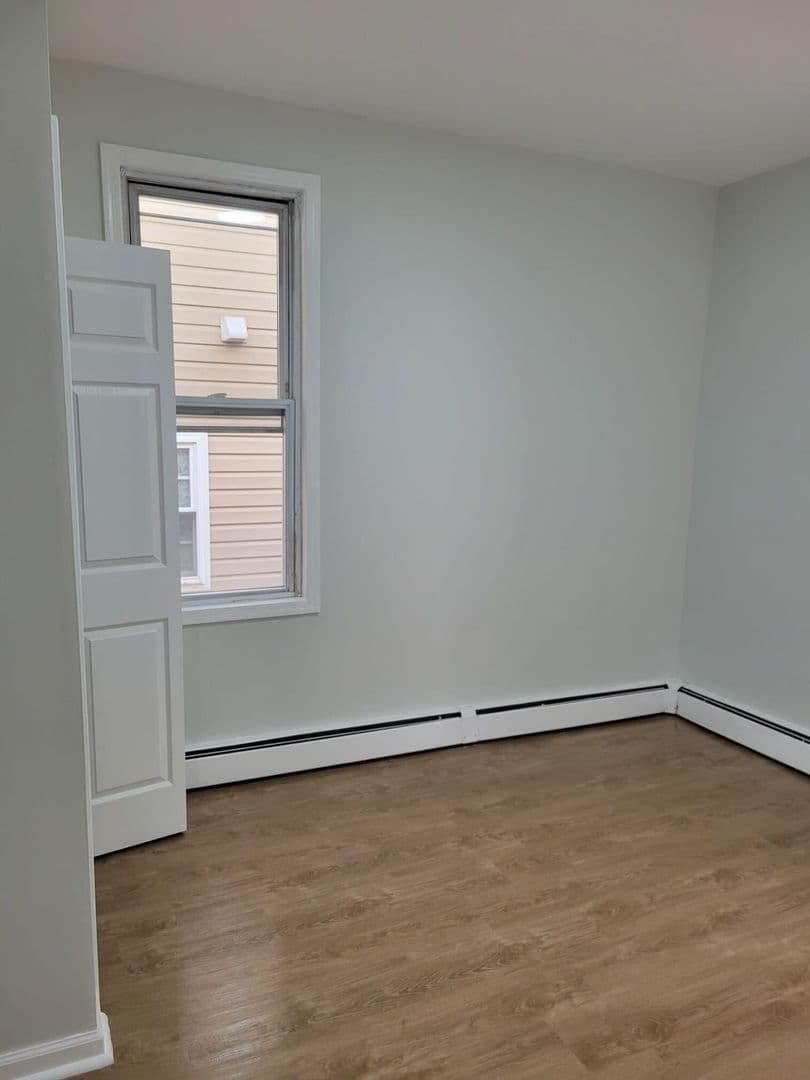 Bayonne Apartment: 102 Evergreen Street