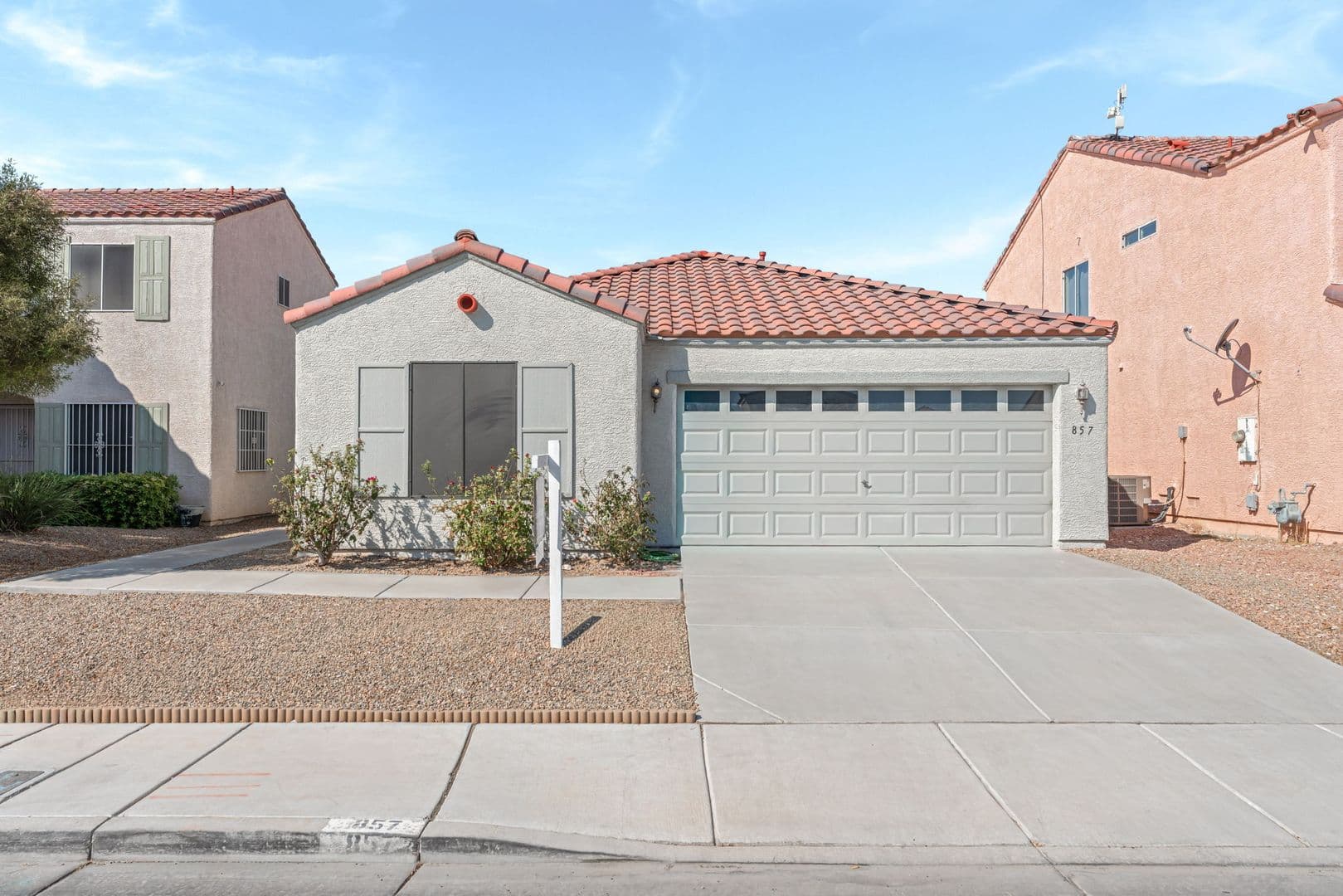 Las Vegas House: 857 Lantham Place