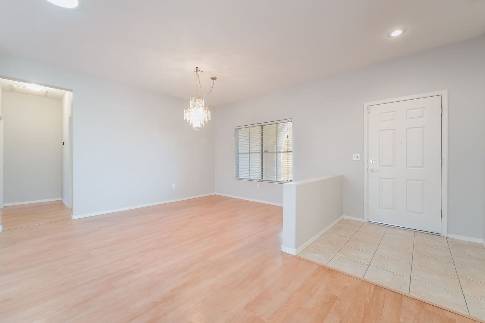 Henderson House: 2571 Thatcher Avenue