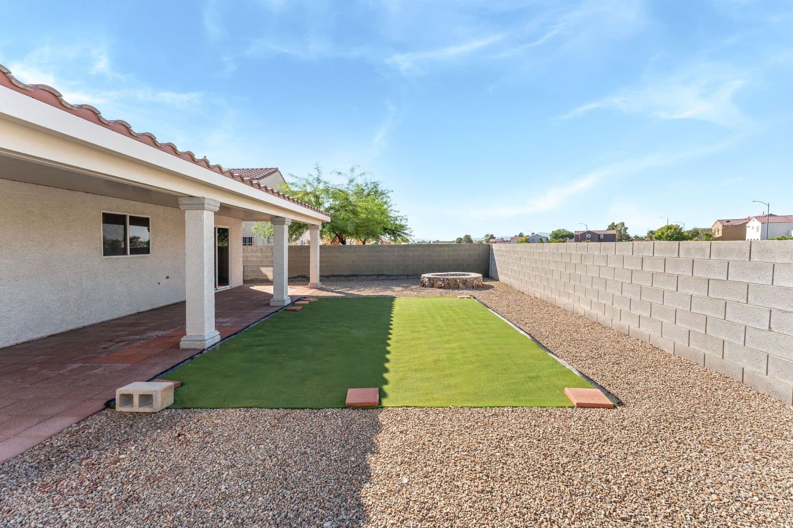 Las Vegas House: 857 Lantham Place