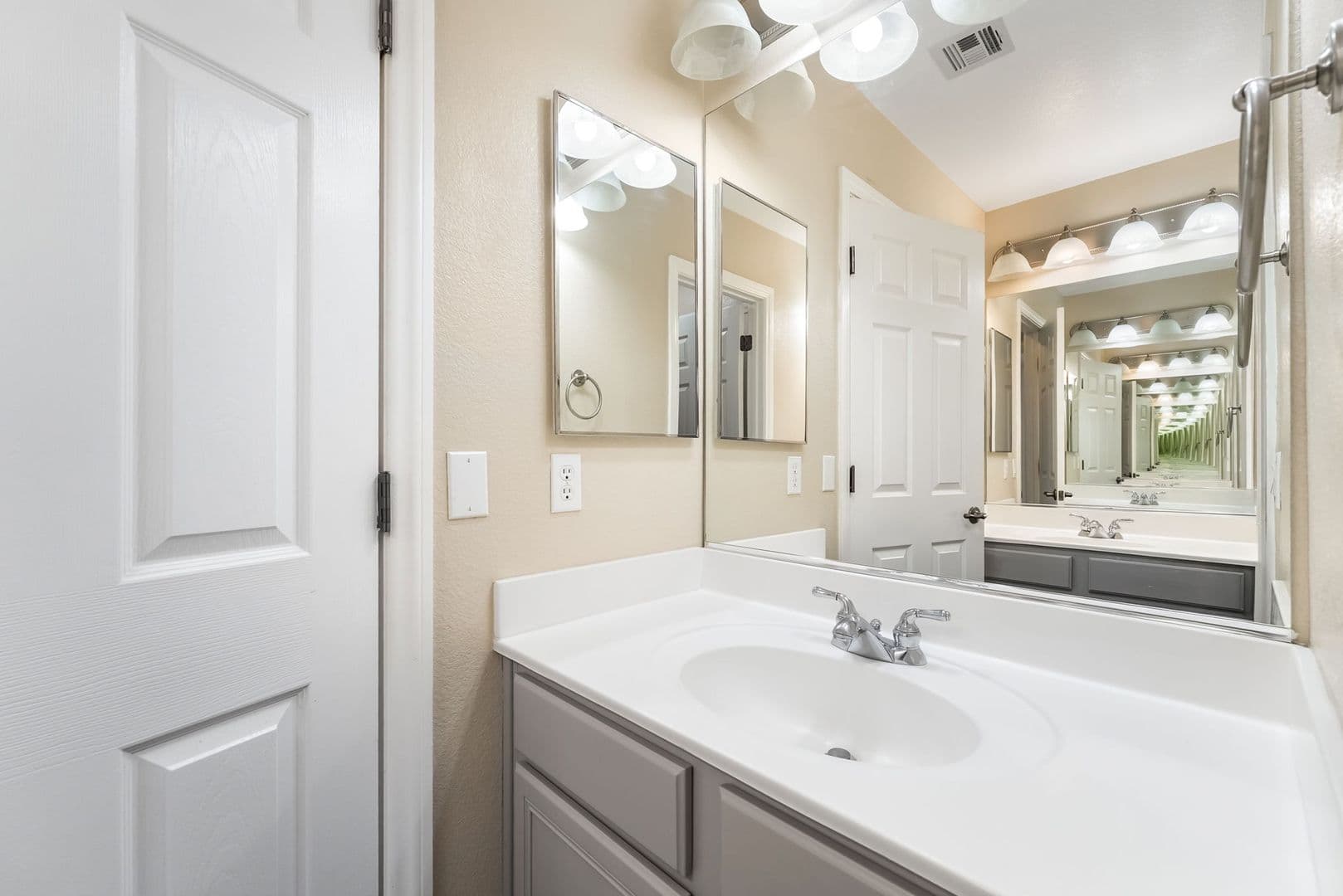 Las Vegas House: 10328 Burwood Street