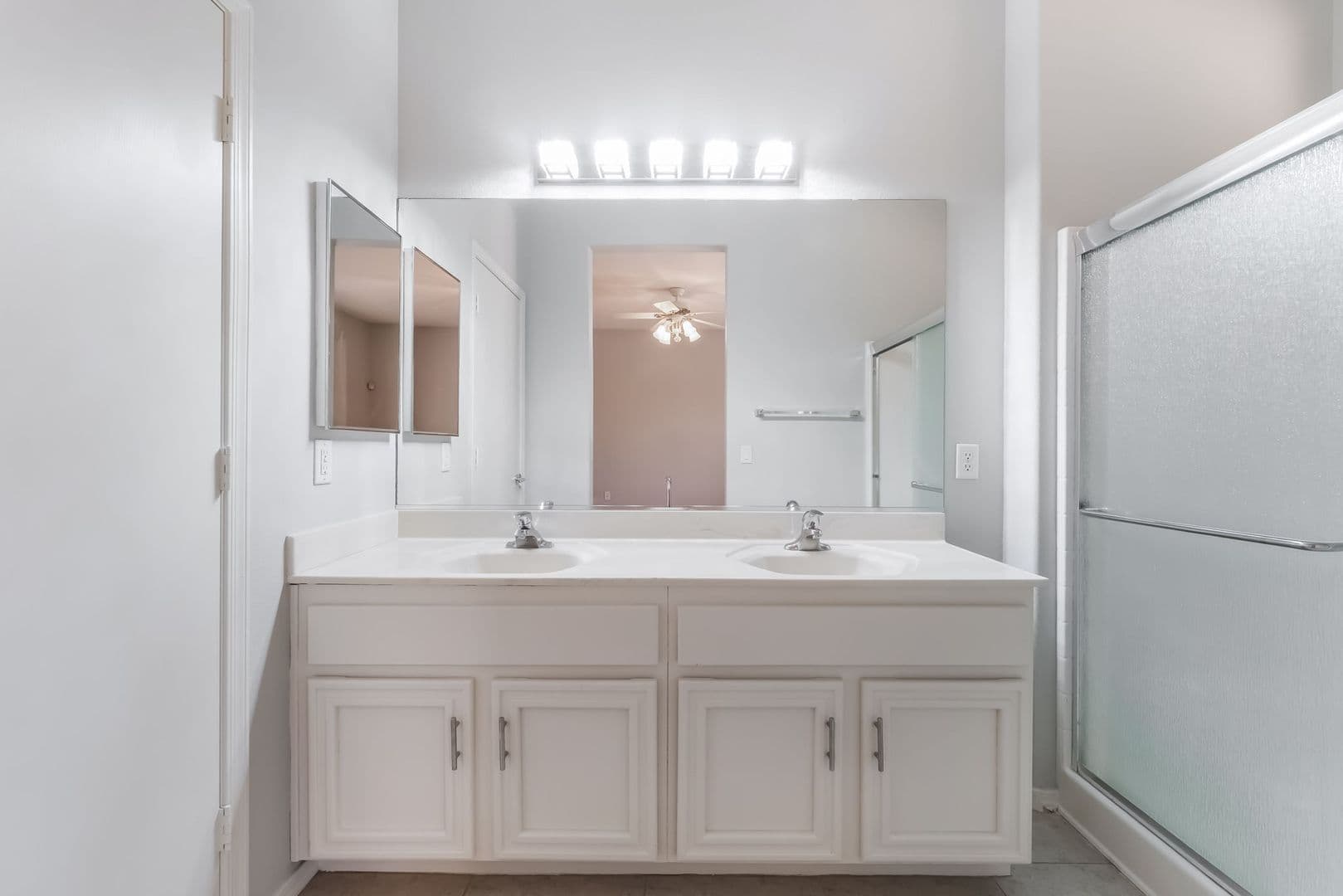 Henderson House: 2571 Thatcher Avenue