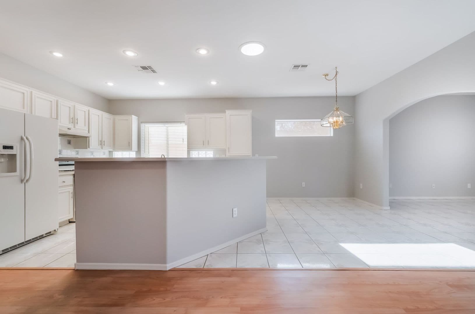 Henderson House: 2571 Thatcher Avenue