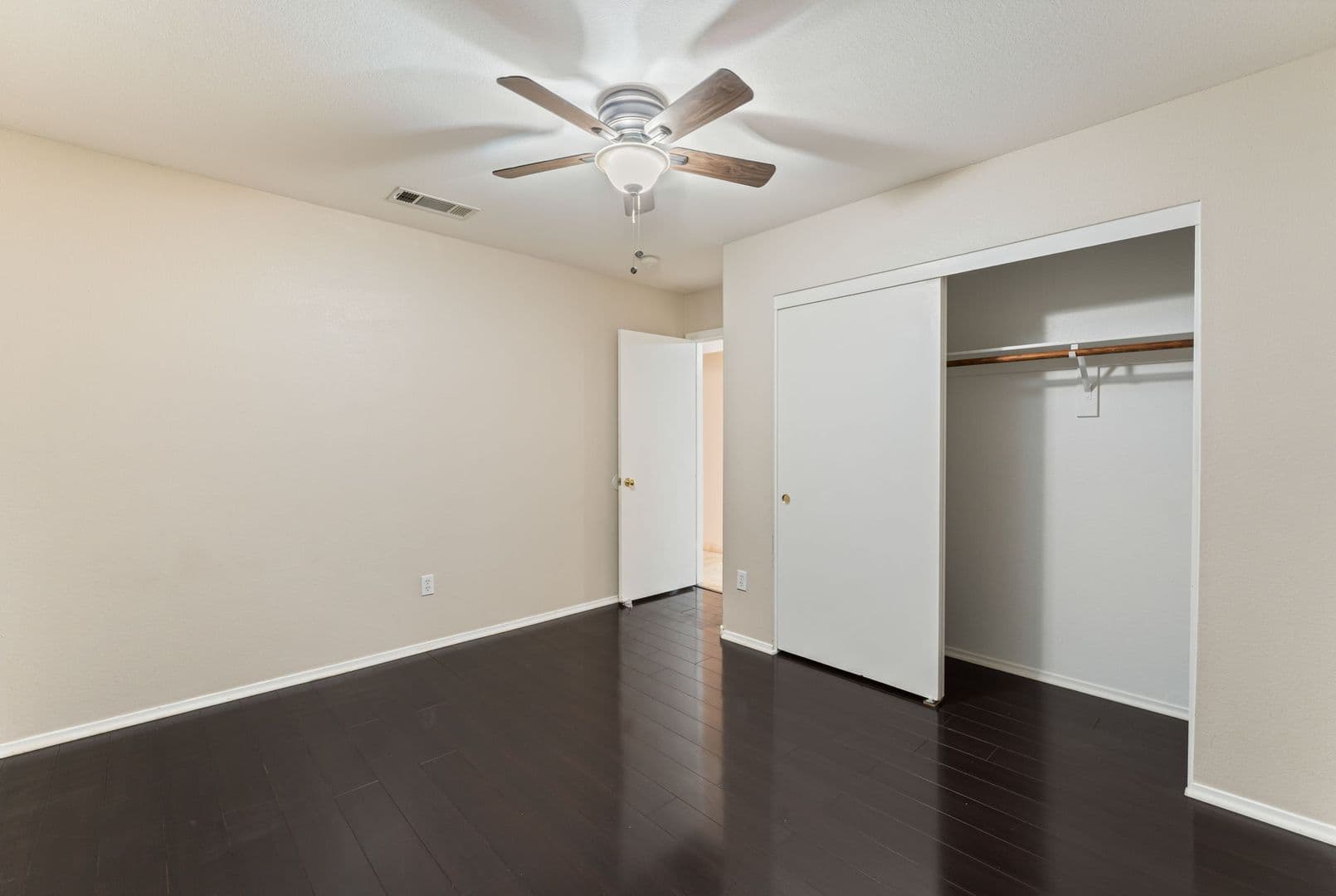 Las Vegas House: 857 Lantham Place