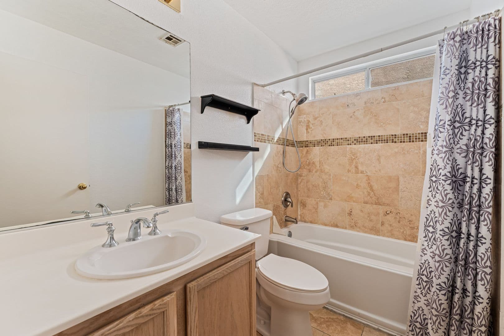 Las Vegas House: 857 Lantham Place