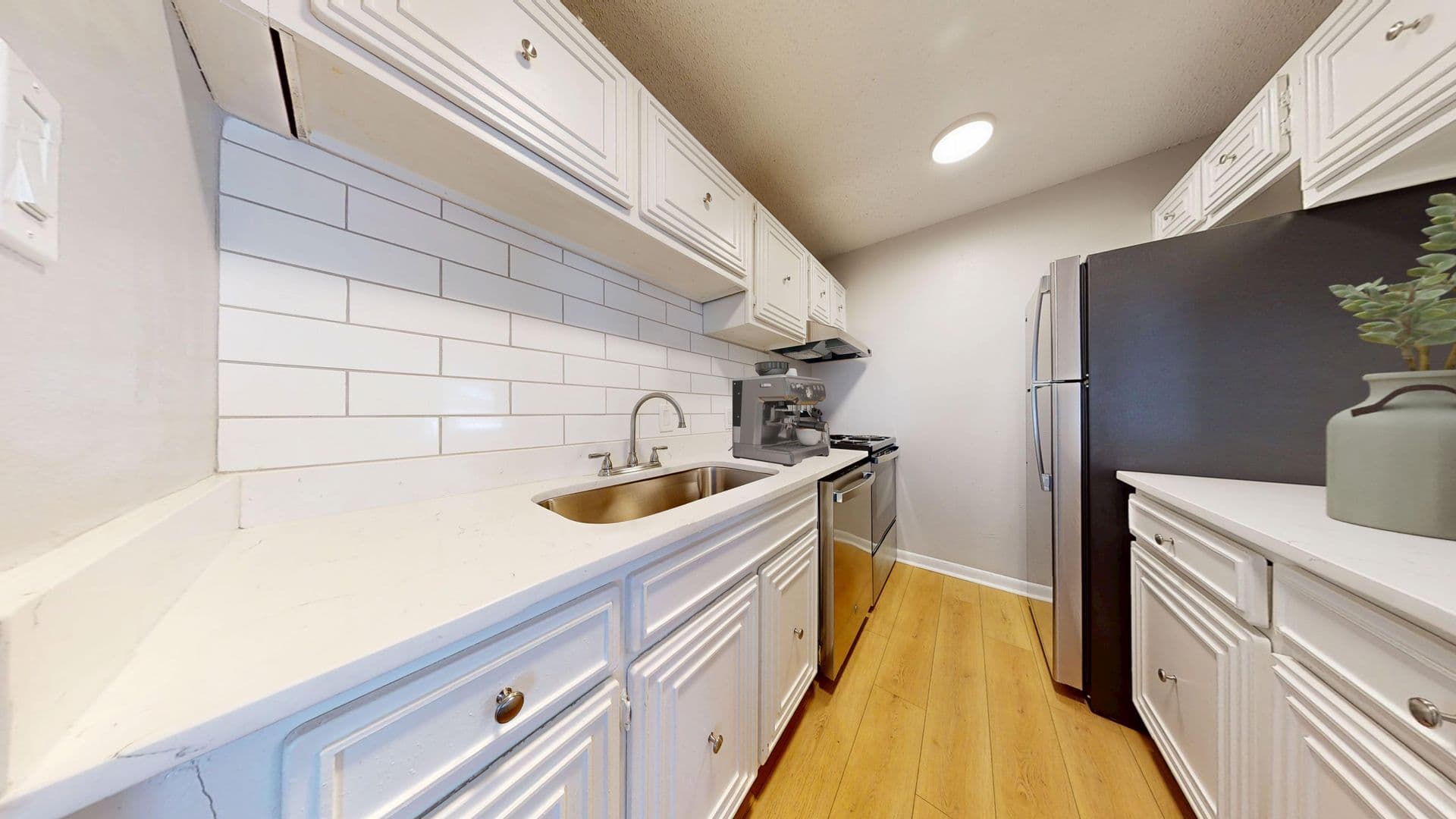 Biloxi Apartment: 1667 Irish Hill Dr