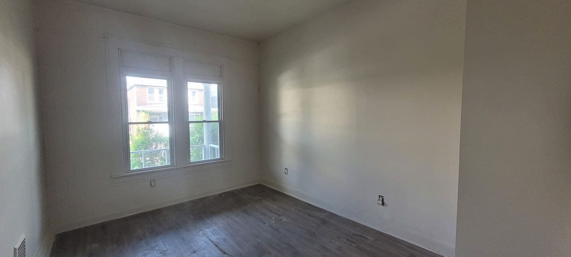 Braddock Apartment: 150 Comrie Avenue