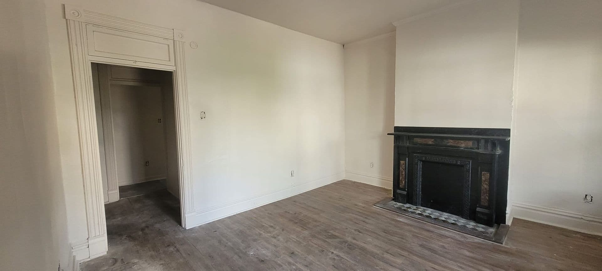 Braddock Apartment: 150 Comrie Avenue