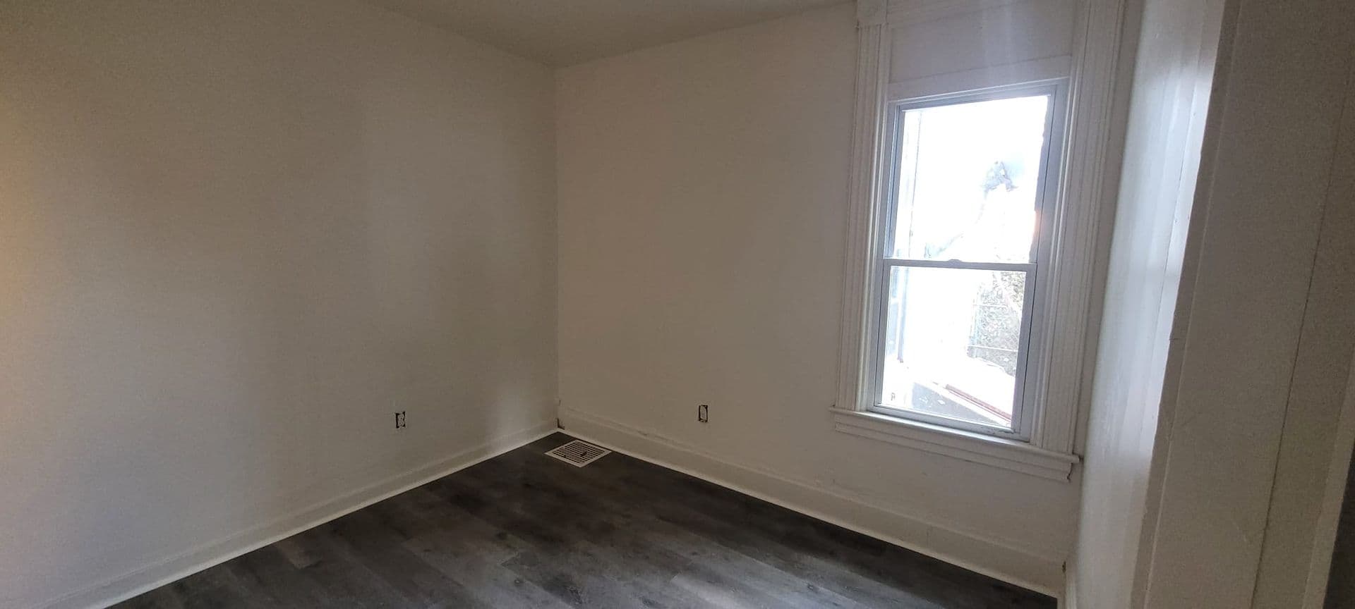 Braddock Apartment: 150 Comrie Avenue