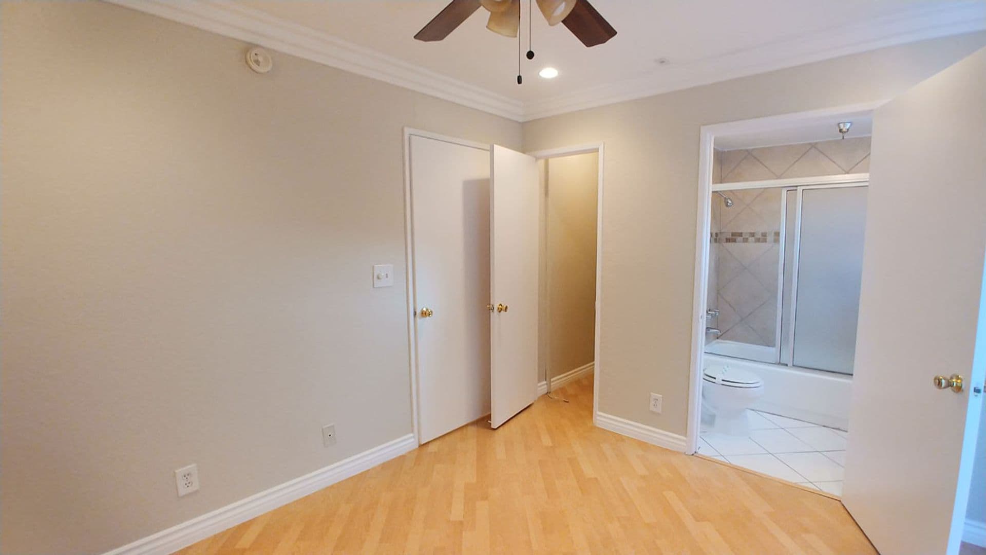 Hollywood Hills Apartment: 2069 N. Argyle Ave.