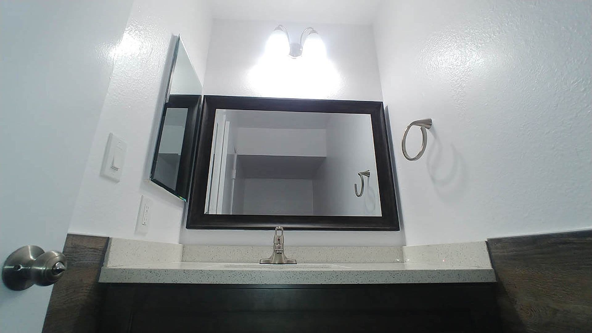 Van Nuys Apartment: 13805 Sherman Way