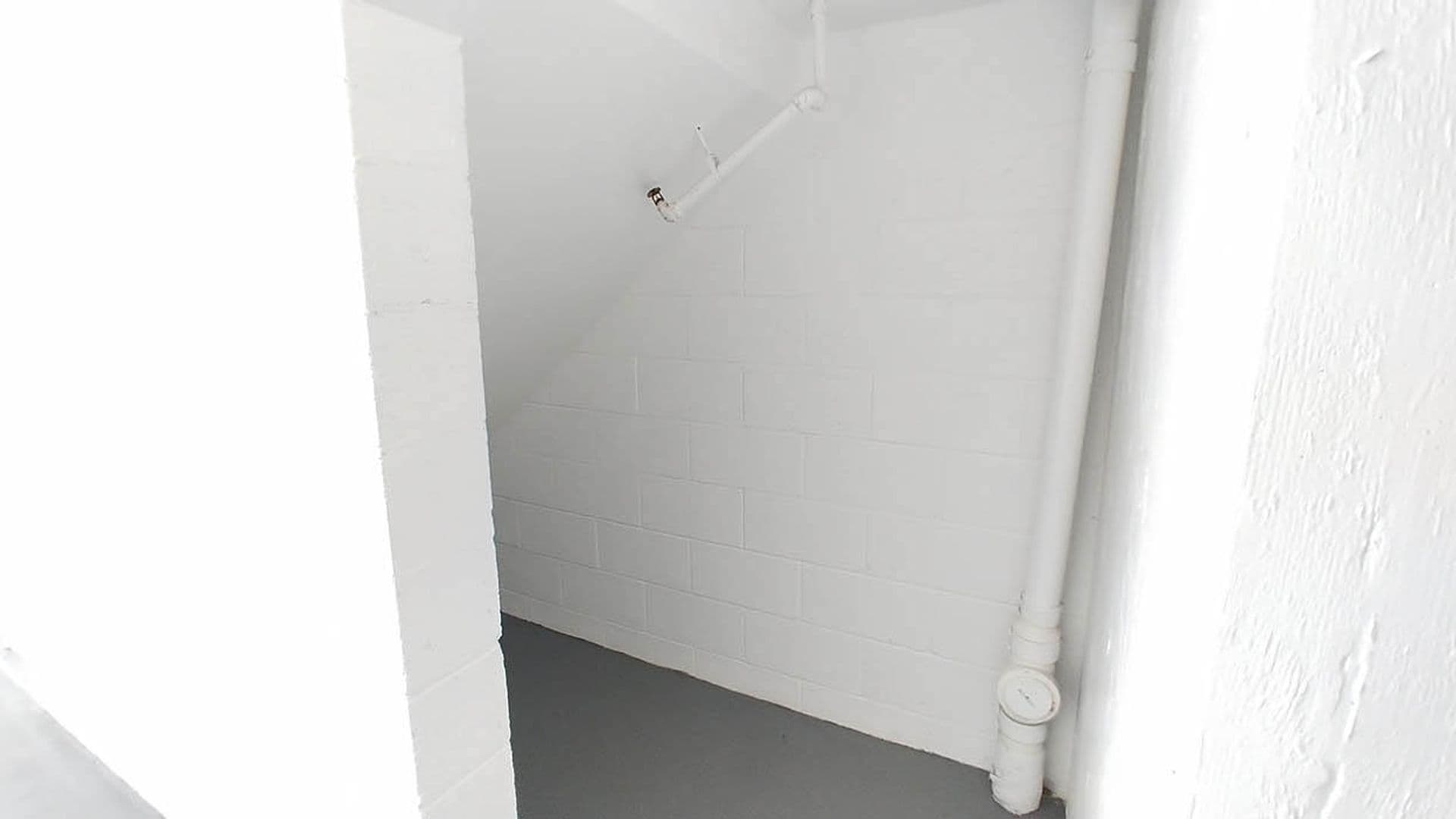 Granada Hills Apartment: 11541 Blucher Ave