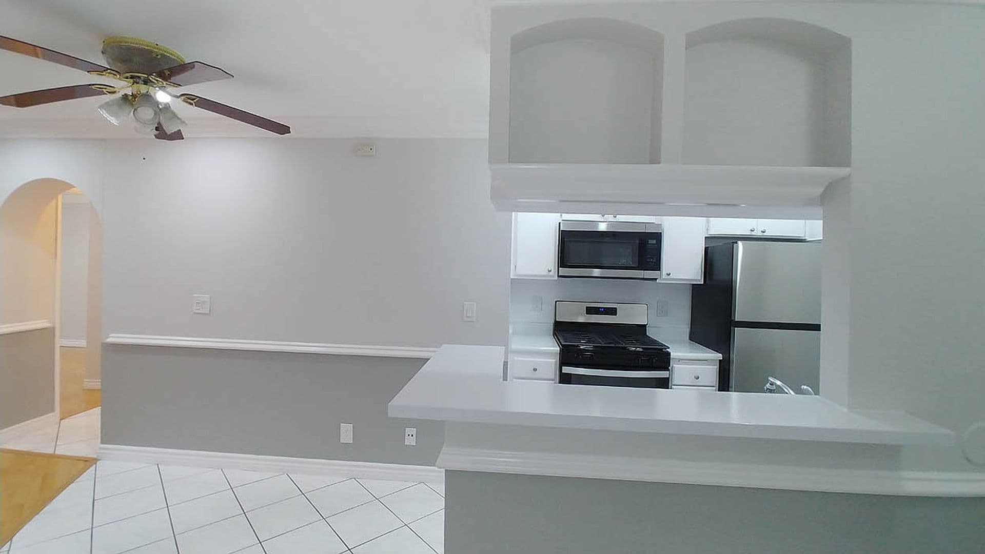 Hollywood Hills Apartment: 2069 N. Argyle Ave.