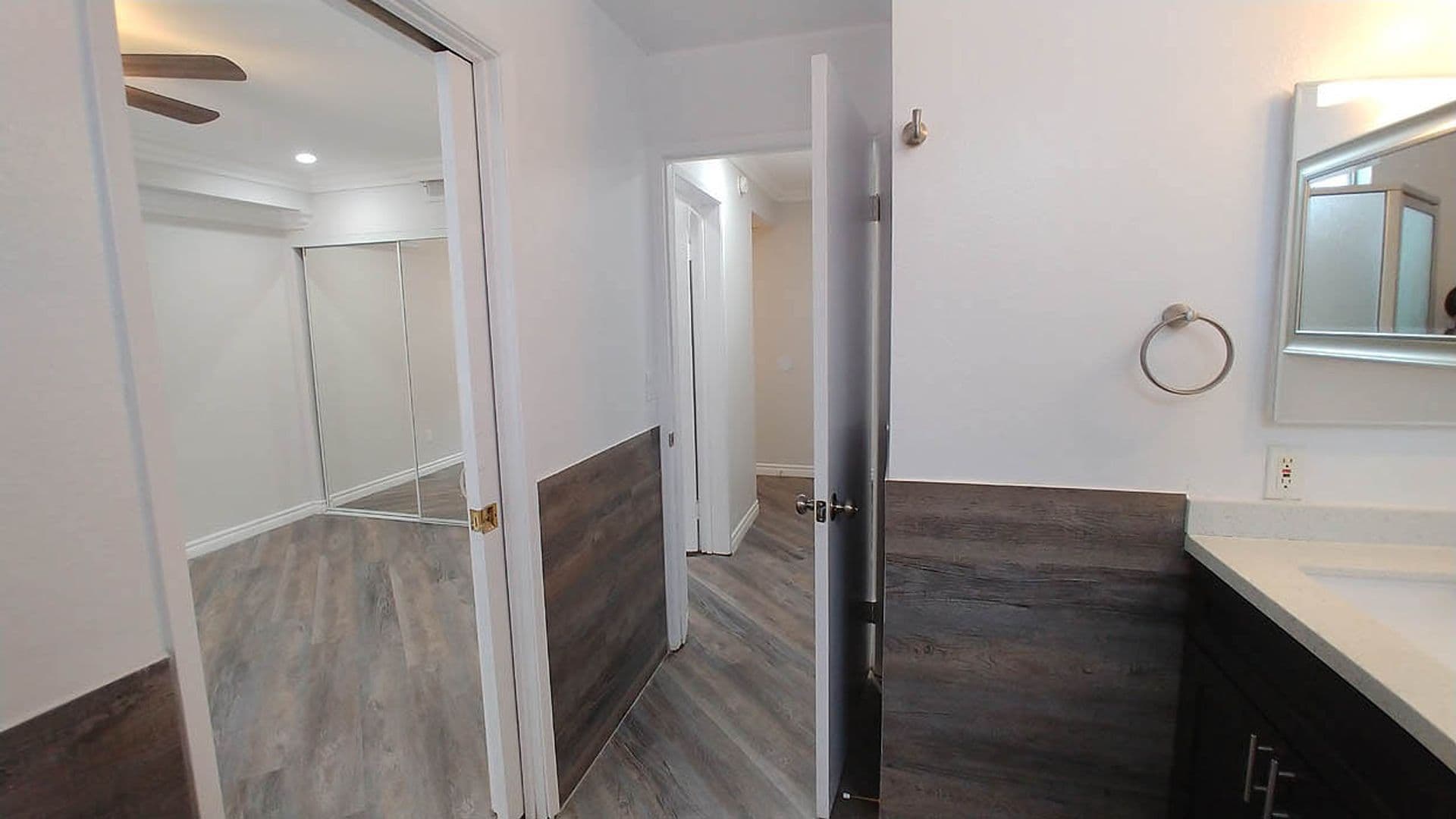 Panorama City Apartment: 14242 Roscoe Blvd.