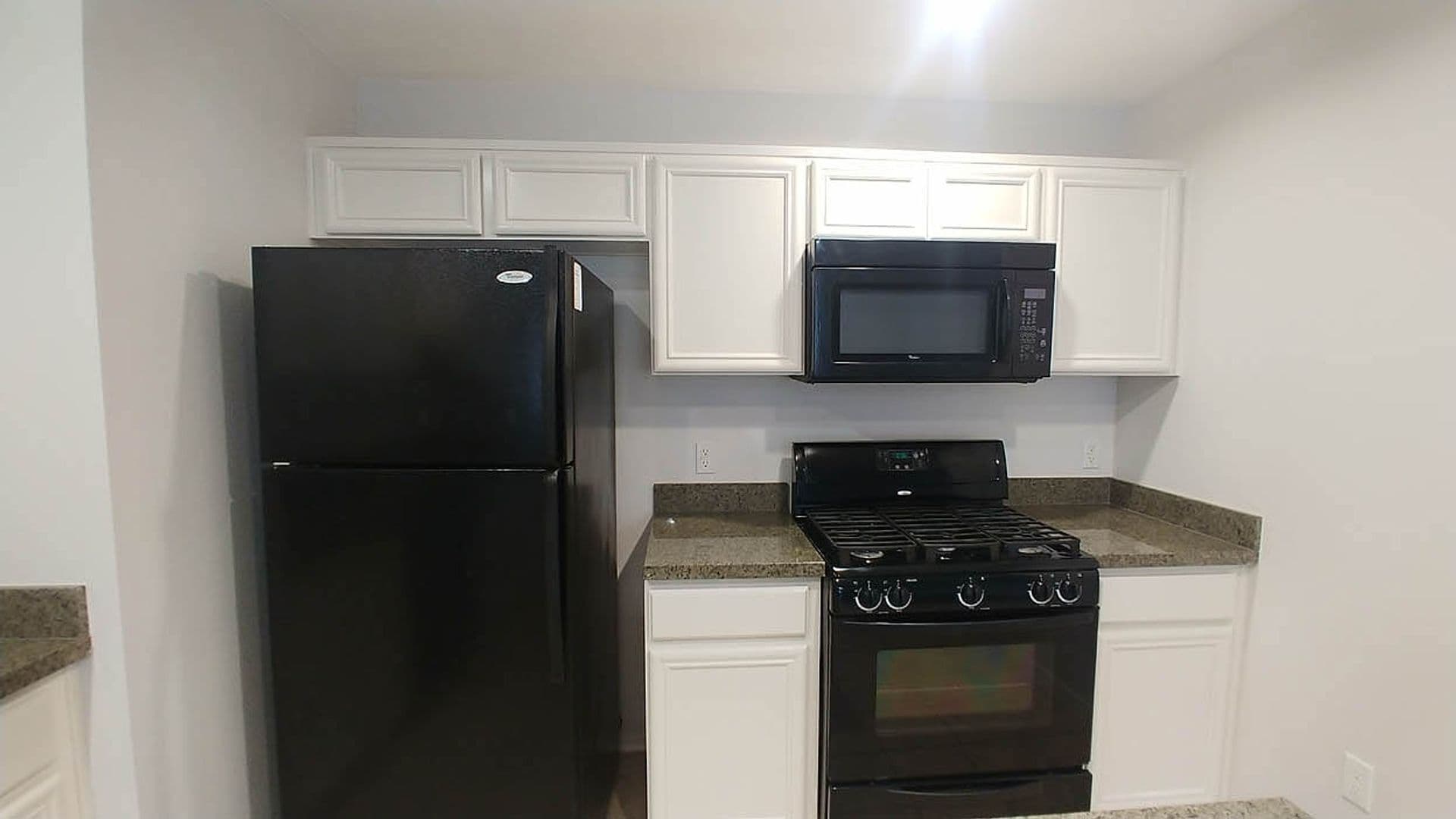 Granada Hills Apartment: 11541 Blucher Ave