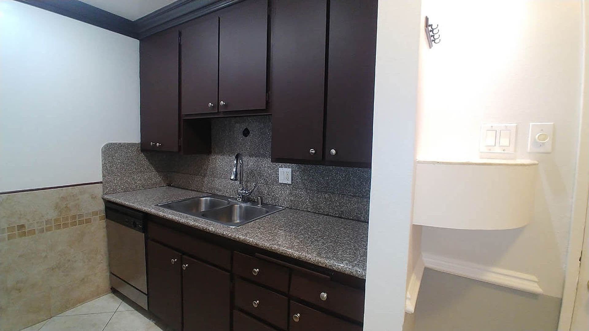 Studio City Apartment: 10937 Fruitland Dr.