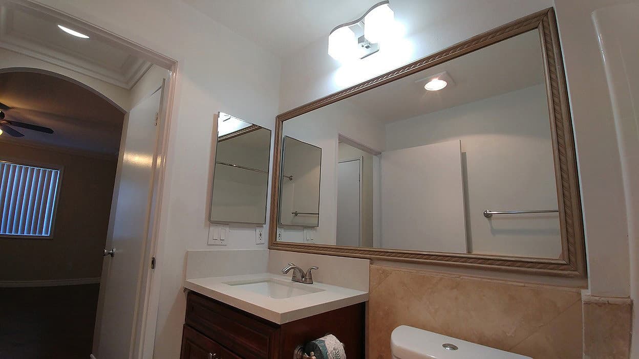 Toluca Lake Apartment: 10741 Camarillo St.