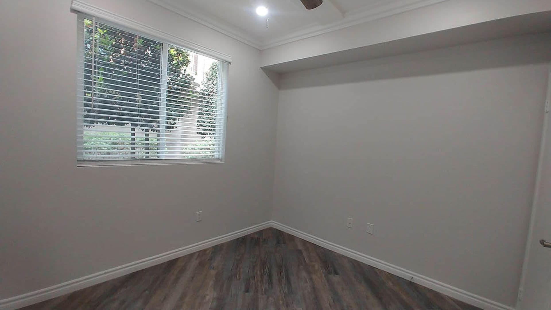 Granada Hills Apartment: 11541 Blucher Ave