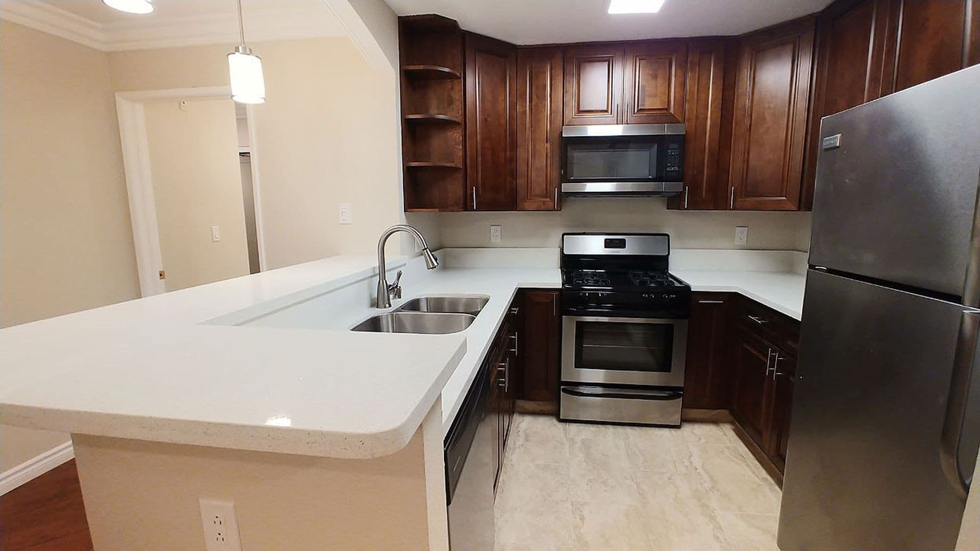 Toluca Lake Apartment: 10741 Camarillo St.