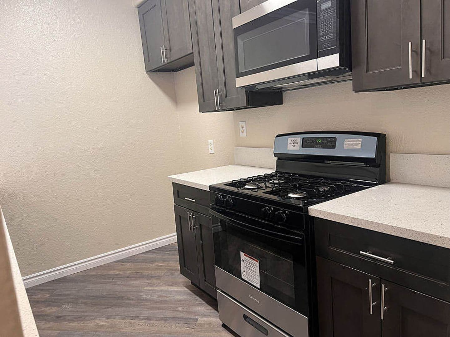 Rialto Apartment: 1414 N. Riverside Ave.