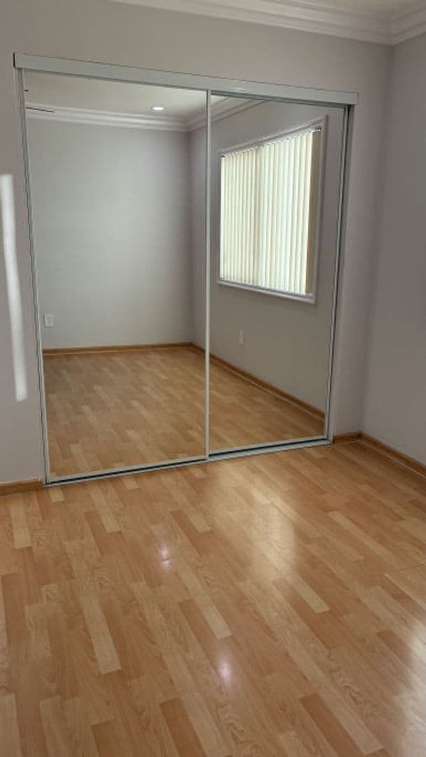 Van Nuys Apartment: 13805 Sherman Way