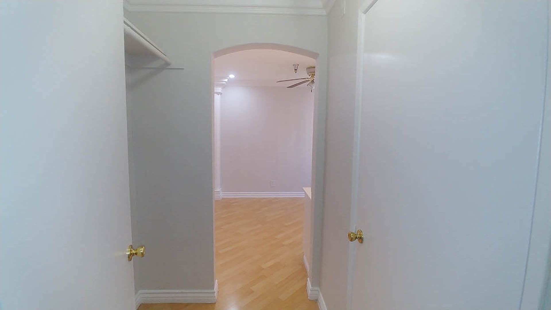 Hollywood Hills Apartment: 2069 N. Argyle Ave.