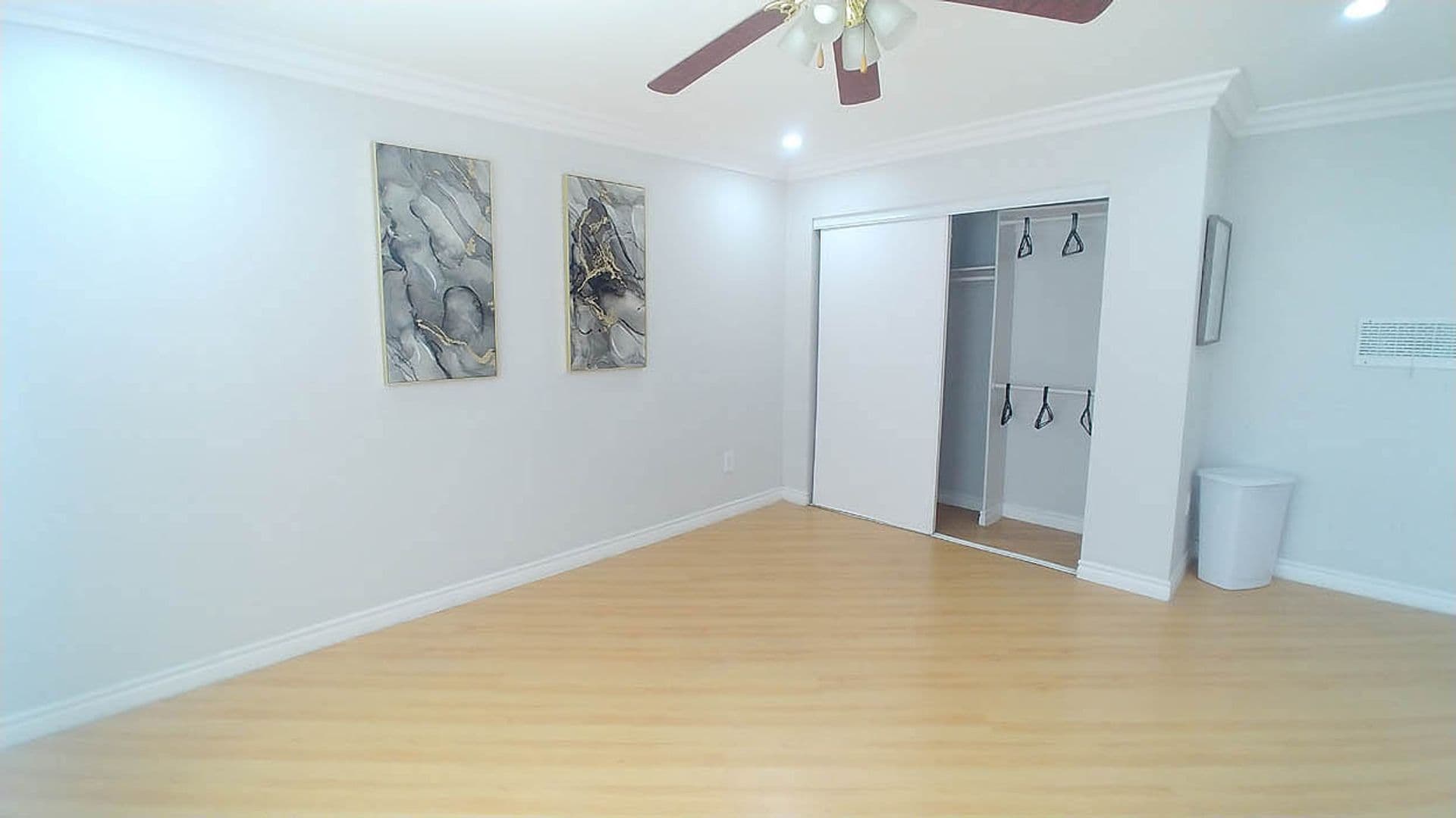 North Hollywood Apartment: 11737 Vanowen St.